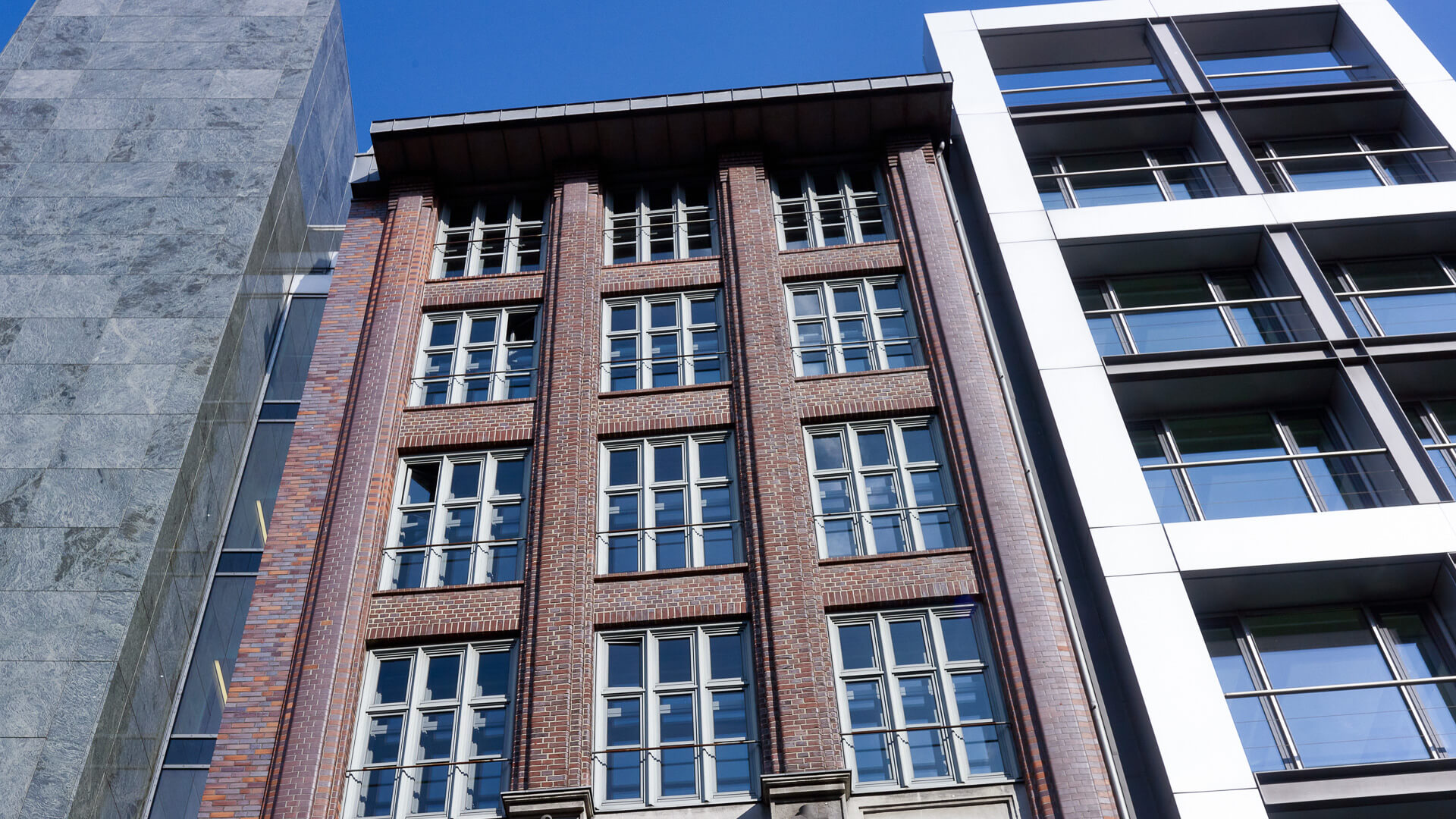 HKBiS Handelskammer Hamburg Bildungs-Service | Hamburgs erste Adresse für IHK-Weiterbildung | CAMPUS75 | Campus 75 | Willy-Brandt-Straße 75 | Außenansicht
